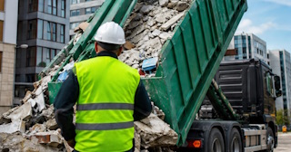 Вывоз строительного мусора в Димитровграде: услуги лицензированной компании — ПроМусор